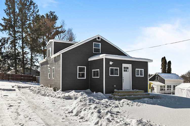 306 W Cameron St New London, City of New London, WI 54961