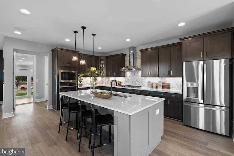 22873 Aurora View Dr Brambleton, VA 20148
