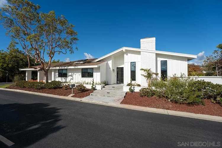 34 Jetty Rd Corona Del Mar, CA 92625