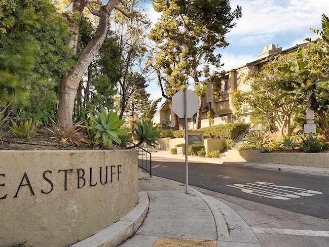 3320 Caminito Eastbluff #135 La Jolla, CA 92037