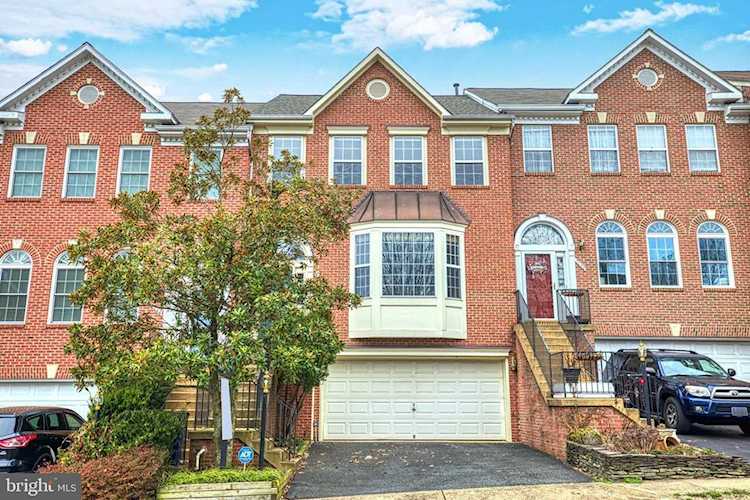 5742 Governors Pond Circle Alexandria, VA 22310 | MLS VAFX2109880 Photo 1