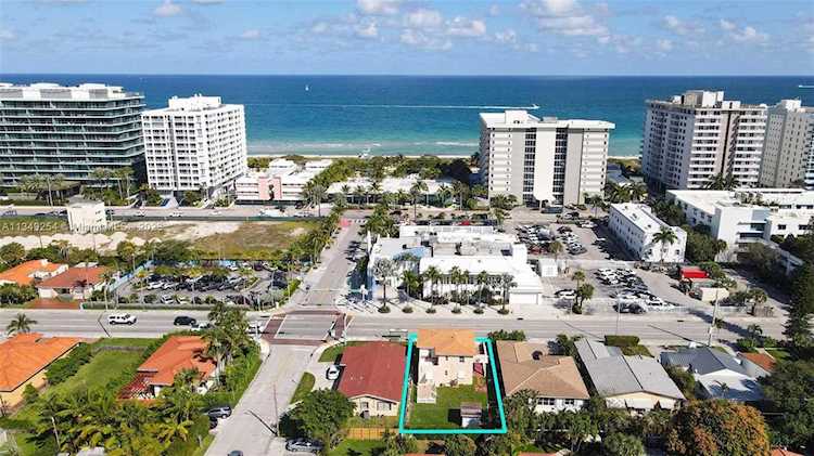 9280 SE Harding Ave Surfside, FL 33154