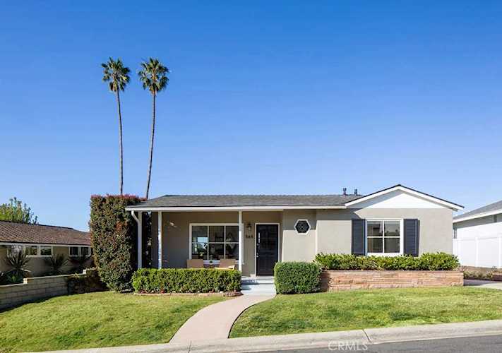 565 Seaward Rd Corona Del Mar, CA 92625