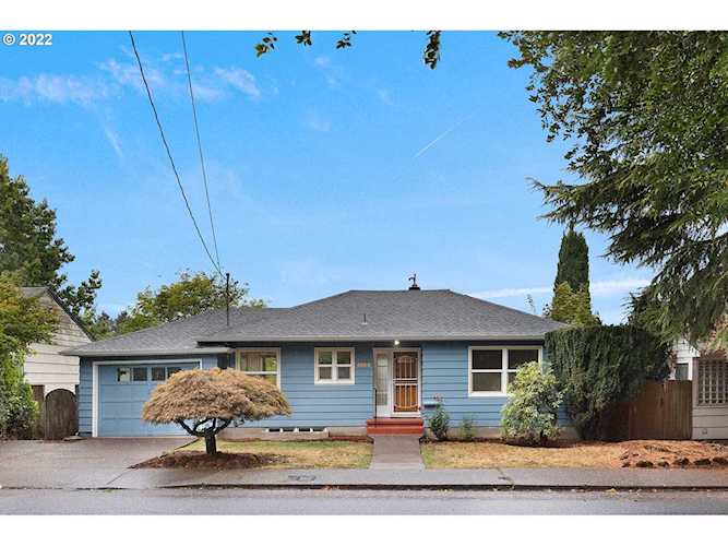 We Know Portland | 5523 SE Cesar E Chavez BLVD, Portland, OR 97202 Photo 1