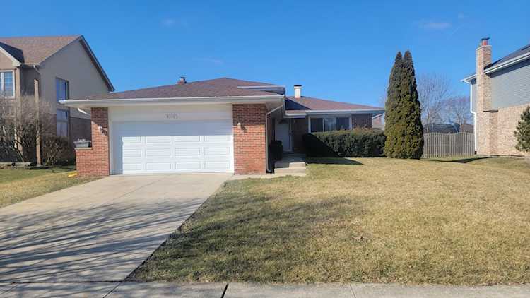 8216 Paddington Rd Woodridge, IL 60517
