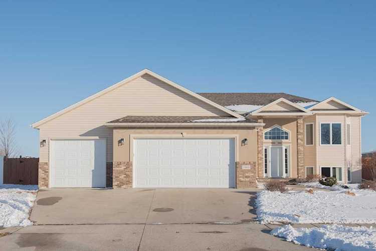 1060 Parkway Ln West Fargo, ND 58078 | MLS 22-5829 Photo 1