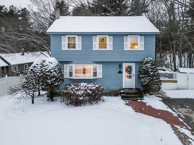 4 Mount Lawny Ln Merrimack, NH 03054 | MLS 4941726 Photo 1