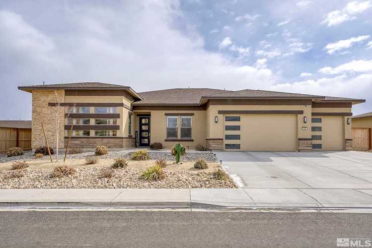720 Palomino Dr Fernley, NV 89408-9504