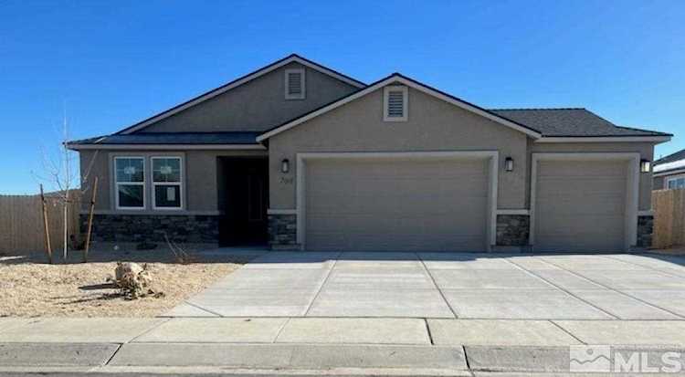 708 Divot Dr. Fernley, NV 89408 | MLS 230000847 Photo 1