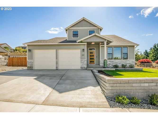 369 NE Oakview DR Estacada, OR 97023