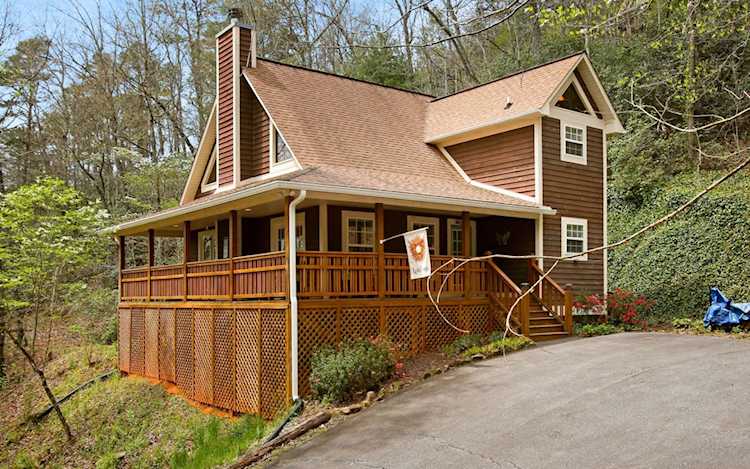 2102 Pooh Corner Hiawassee, GA 30546