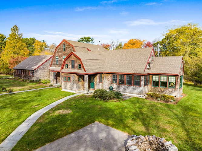 251 Standish St Duxbury, MA 02332