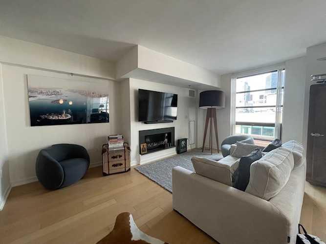 580 Washington St #1003 Boston, MA 02111