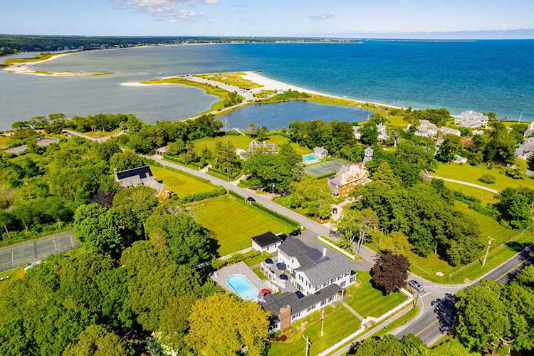468 Wianno Avenue Osterville, MA 02655