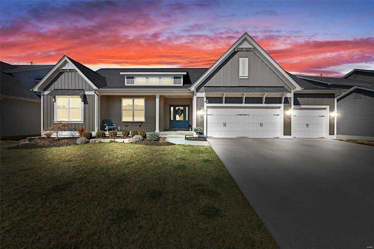 511 Leaning Woods St St Charles, MO 63301