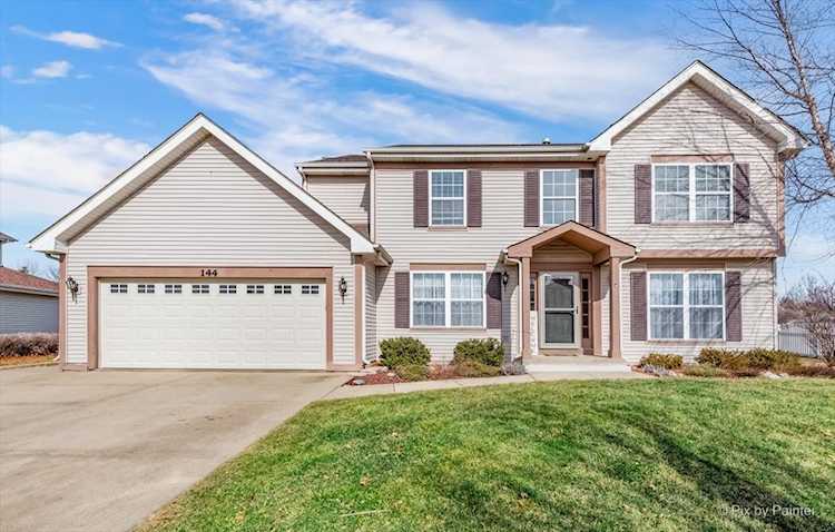 144 Cobbler Ln Sugar Grove, IL 60554