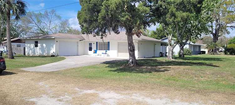 2032 Royal Palm Dr Edgewater, FL 32141