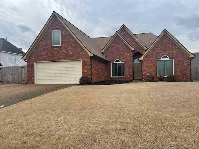 65 Tate Dr Oakland, TN 38060