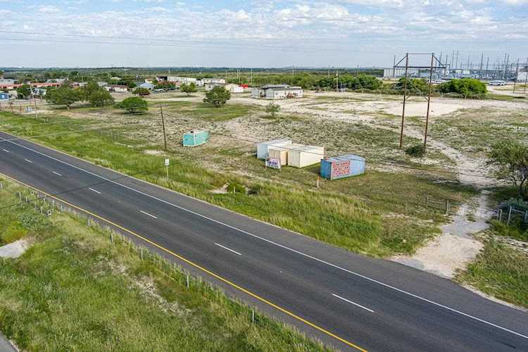 3844 Us Hwy 90 E Del Rio, TX 78840