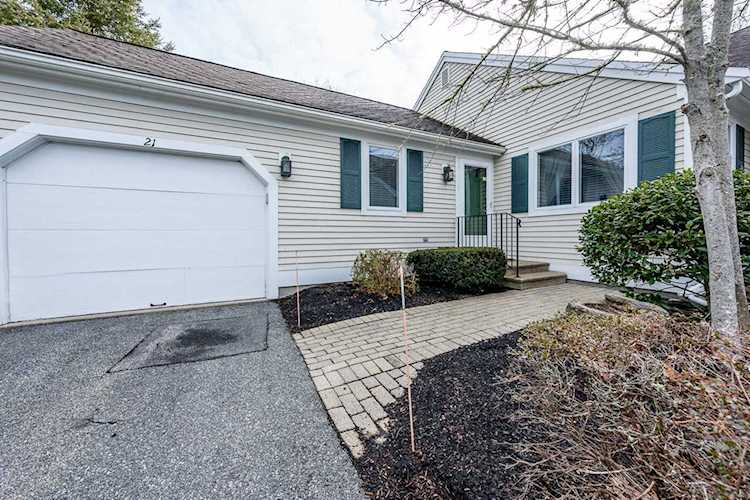 21 Windward Street Mashpee, MA 02649