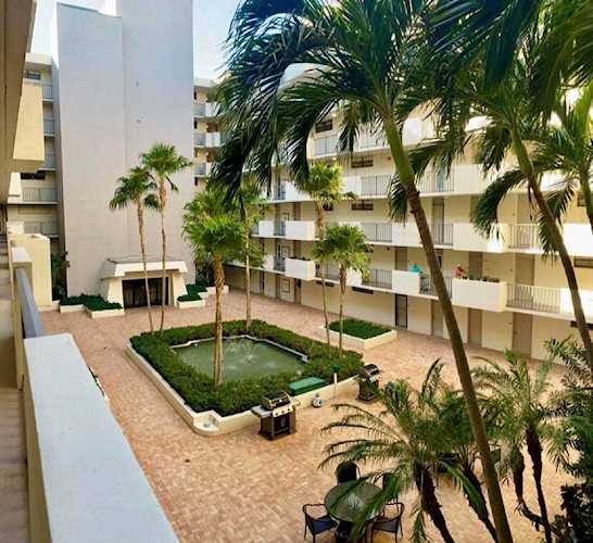 145 Ocean Ave Avenue #415 Palm Beach Shores, FL 33404