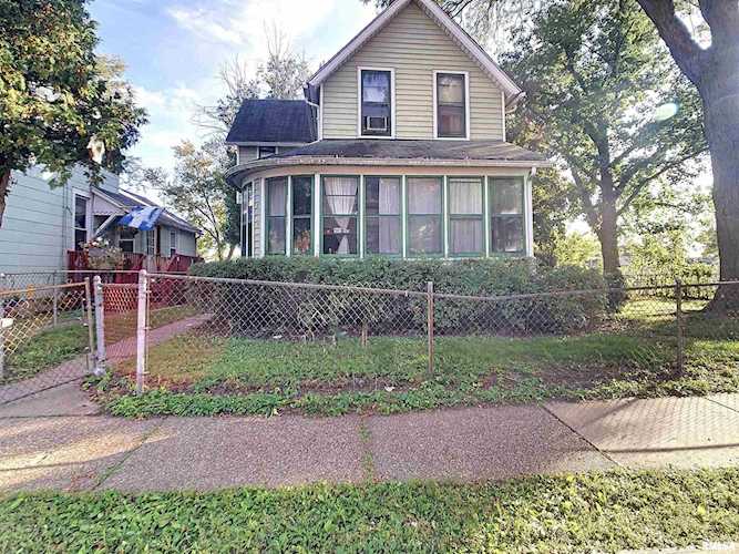 1117 W 6th St Davenport, IA 52802 | MLS QC4237600 Photo 1