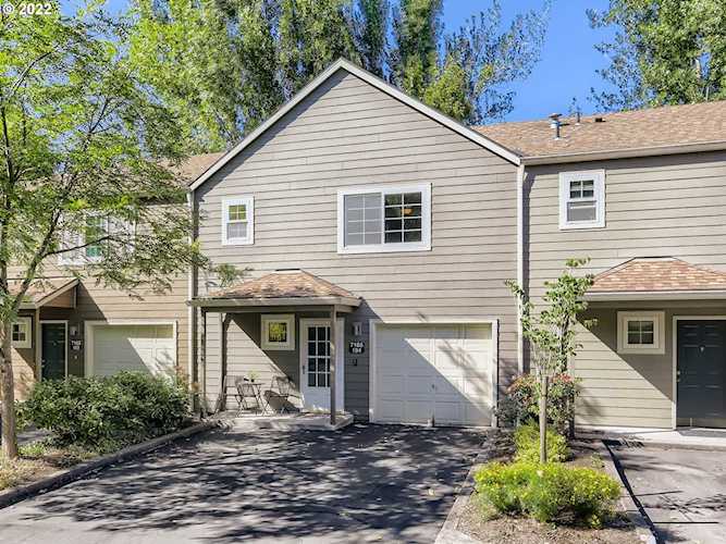 7165 SW Sagert ST #104 Tualatin, OR 97062