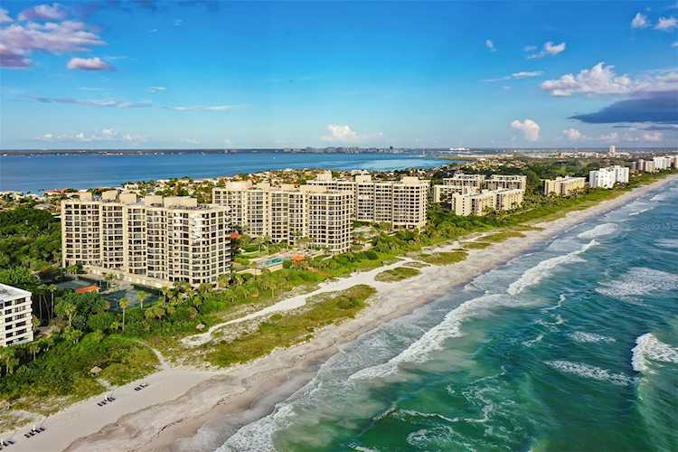 1241 Gulf of Mexico Dr #PH08 Longboat Key, FL 34228