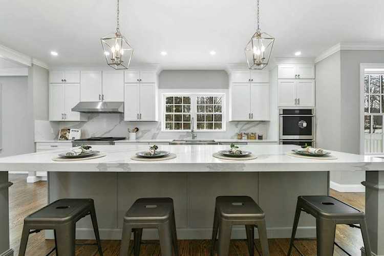 244 Main Street Lynnfield, MA 01940 | MLS 73076829 Photo 1