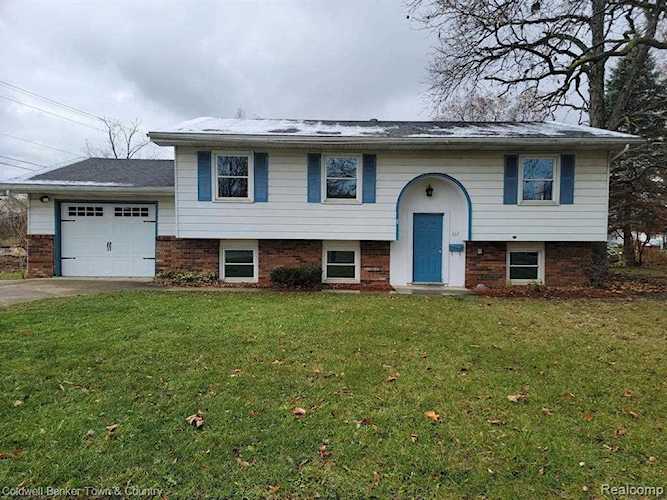 522 Aberdeen Way Howell, MI 48843 | MLS 20221062126 Photo 1