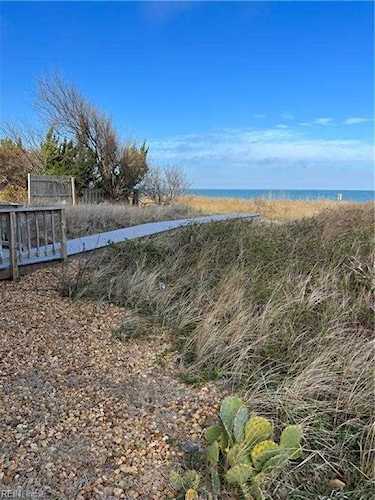 1222 E Ocean View Ave #204 Norfolk, VA 23503