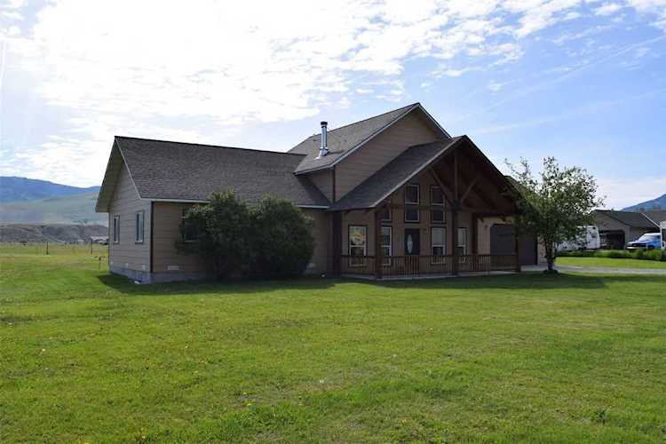 18 Wild Horse Dr Plains, MT 59859