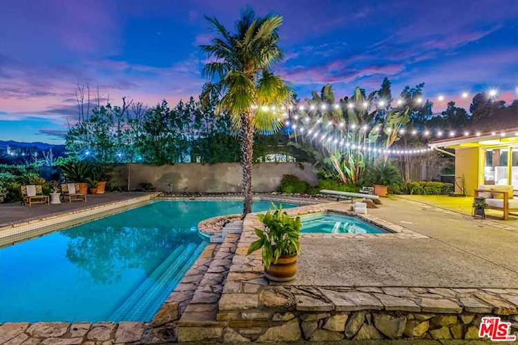 4456 Estrondo Dr Encino, CA 91436