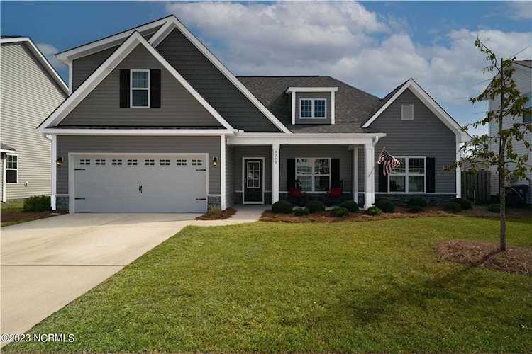 Real Estate & property in Wilmington NC at 4212 Salt Works Lane in the Cape Landing community Photo 1
