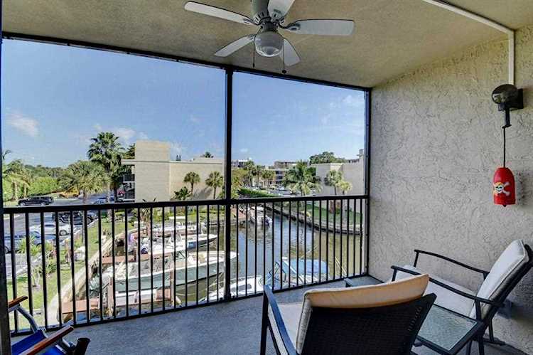 17 Royal Palm Way #301 Boca Raton, FL 33432