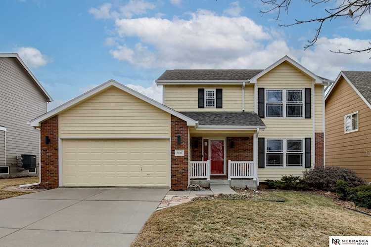 2833 Lawson Dr Lincoln, NE 68516