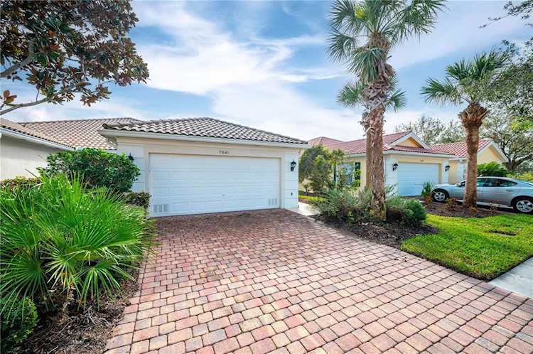 7641 Quinto Dr Sarasota, FL 34238