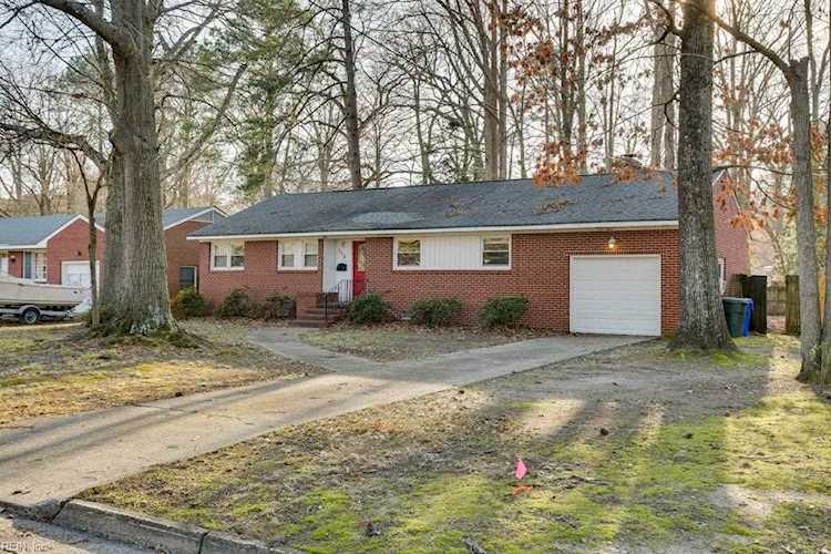 113 Terrell Rd Newport News, VA 23606 | MLS 10476086 Photo 1
