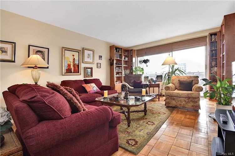 3333 Henry Hudson Parkway #8D Bronx, NY 10463