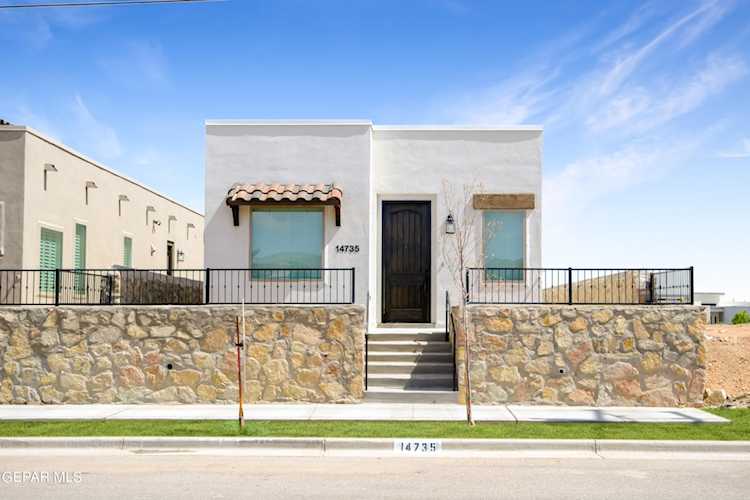 5872 Kobe Bryant St El Paso, TX 79924