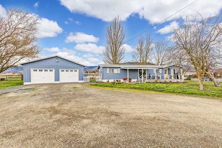 5216 S South Pacific Hwy Phoenix, OR 97535