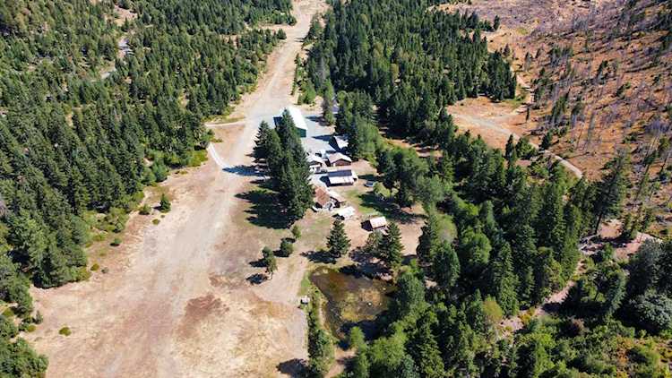 26001 Graves Cr Rd Rogue River, OR 97537