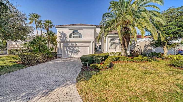 3532 Fair Oaks Ln Longboat Key, FL 34228
