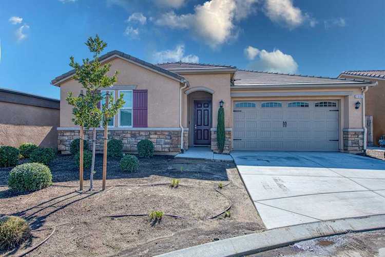 2062 Lombard Lane Clovis CA 93619 - Rise Realty Photo 1