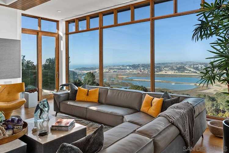 2492 Mango Way Del Mar, CA 92014