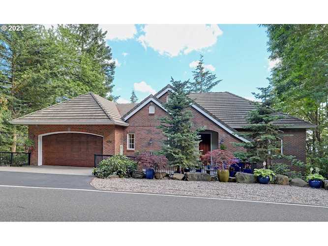 4136 SW Hewett BLVD Portland, OR 97221