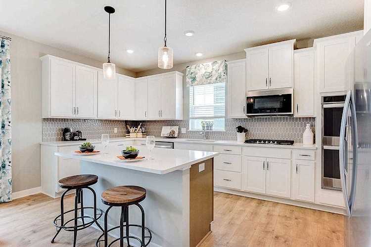 17032 Doppler Lane Lakeville, MN 55024