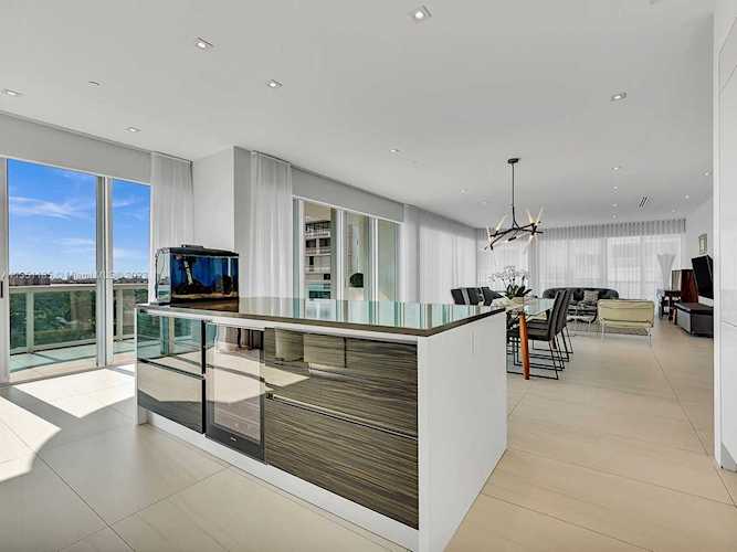 10101 Collins Ave #7A Bal Harbour, FL 33154
