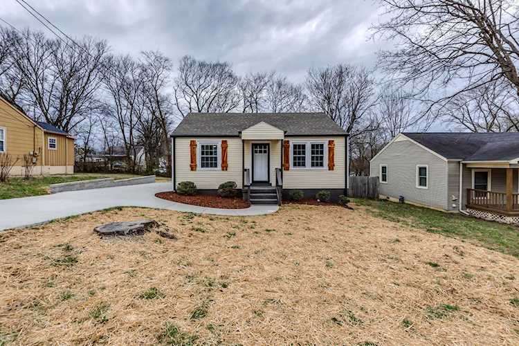 1822 Figures Ave Columbia, TN 38401 | MLS 2493118 Photo 1