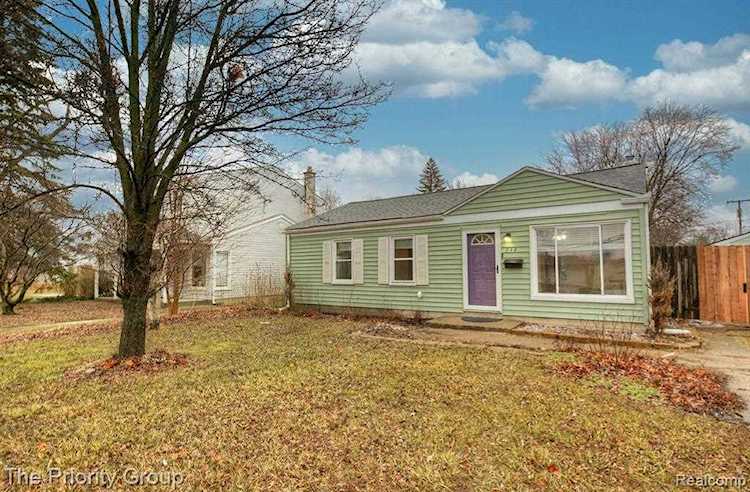 848 Venoy Rd Garden City, MI 48135 home for sale, MLS#20230014676 | Dwellings Michigan Real Estate Photo 1